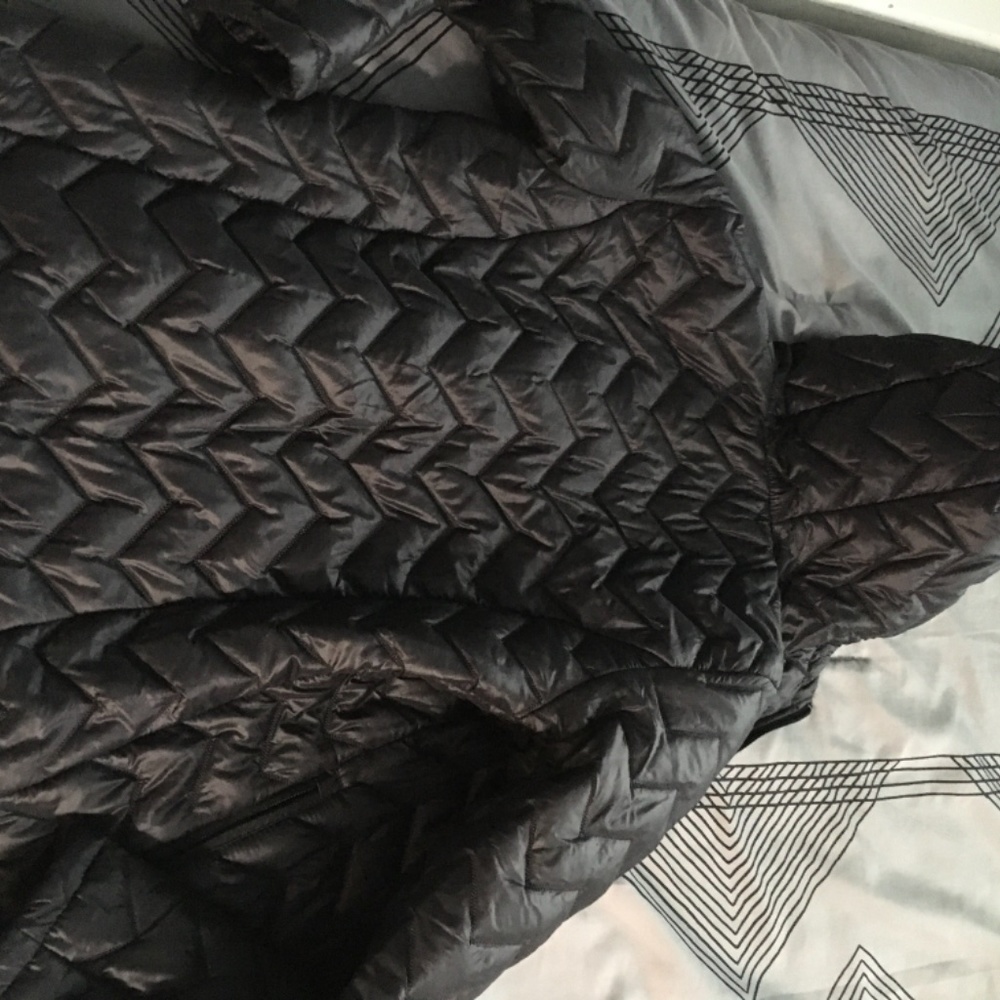 Lightweight Puffer Jacket, Packable - image 4